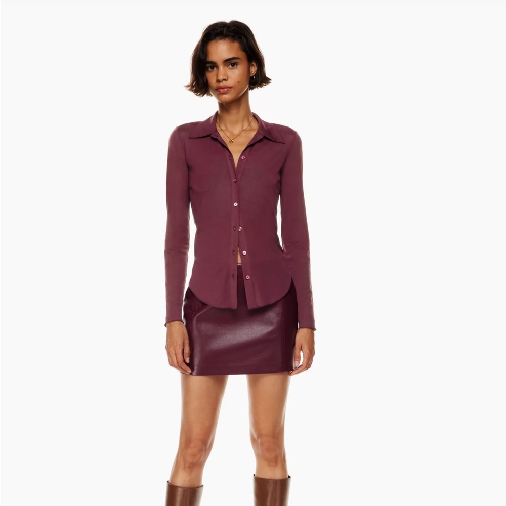 Aritzia Long Sleeve Button-Up Top Burgundy